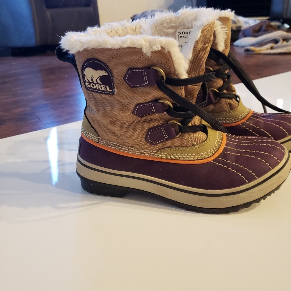 Snow boots/Rain